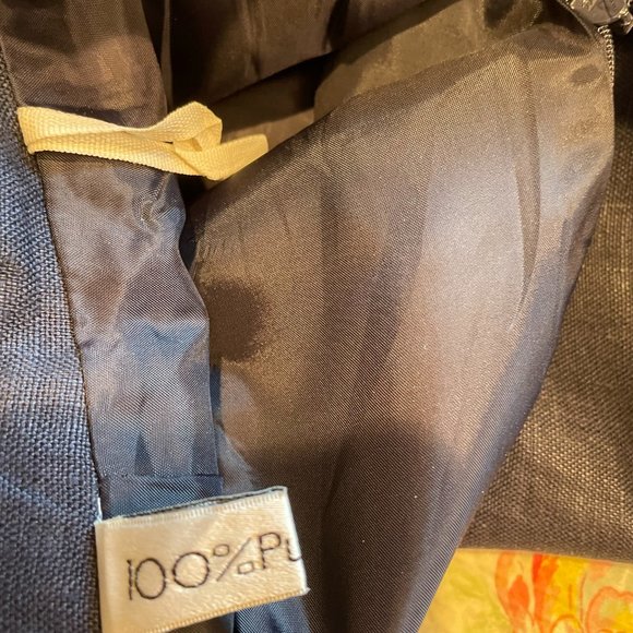 3 piece blue linen suit with 2 different length skirts - Picture 11 of 12